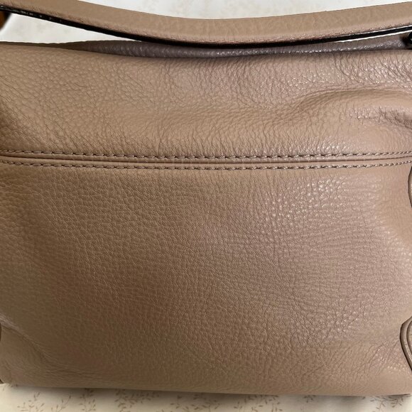 Kate Spade Small Harris Cobble Hill in Warm Putty - Picture 7 of 8